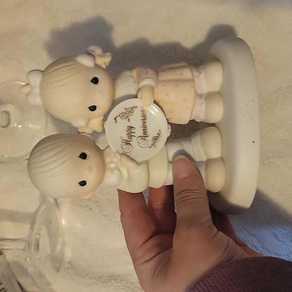 Precious moments figurines - Picture 1 of 4